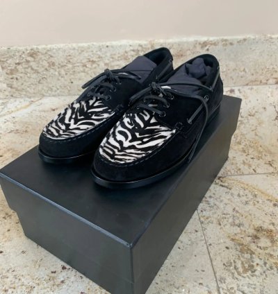 Suede Deck Loafers In Black With Zebra Color