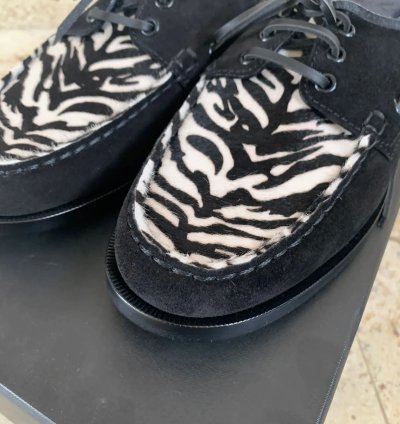 Suede Deck Loafers In Black With Zebra Color