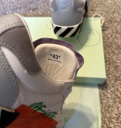 Us 10 Off-white Vulcanized Low Arrow White Black