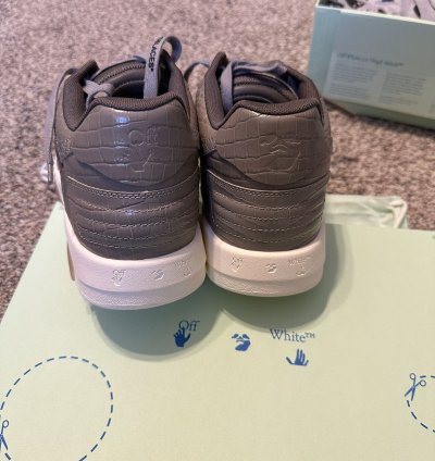 Us 11 Off-white Out Of Office Crocodile Print Specials Grey