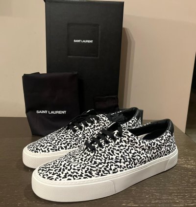 Venice Lace Up Sneakers In Black White