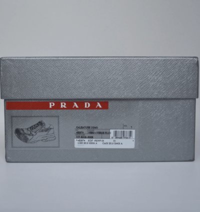 15 Contrast Dipped Front Sneakers