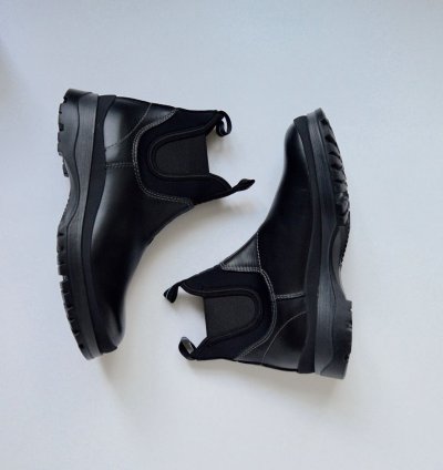 18 Black Leather Brixxen Boots