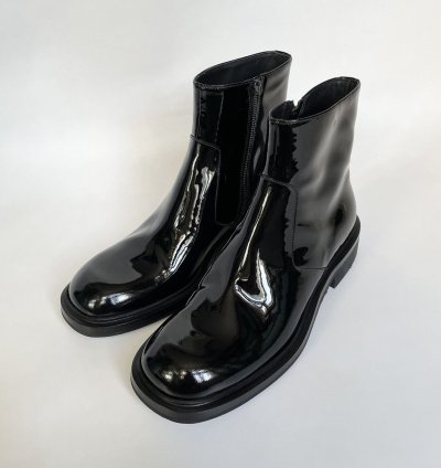 19 Square Toe Leather Boots