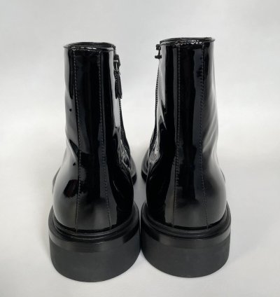 19 Square Toe Leather Boots