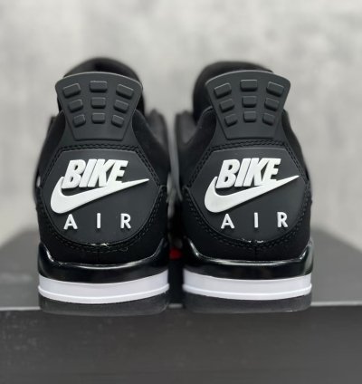 Nigel Sylvester - Jordan 4 Black White