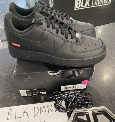 Air Force 1 Low Black Supreme Sz 12