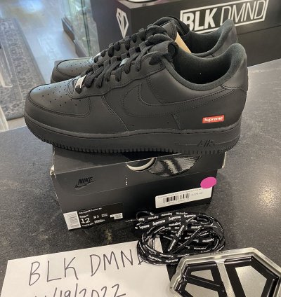 Air Force 1 Low Black Supreme Sz 12