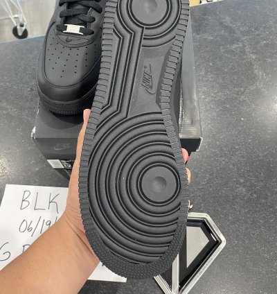 Air Force 1 Low Black Supreme Sz 12
