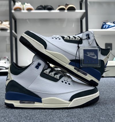 Air Jordan 3 Retro Og Sp A Ma Maniére Diffused Blue