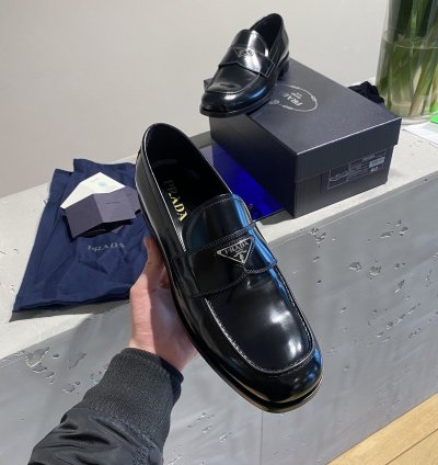 Bnwt Prada Loafer Mokassins Triangolo-logo Leather