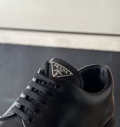 Current Collection Monolith Lace-up Shoes In Brushed Leather