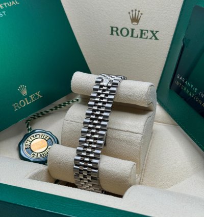 Rolex Datejust 31 New 2023 Blue Floral Scatter Diamond Dial Diamond Bezel Stainless Jubilee