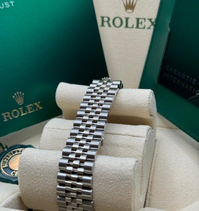 Rolex Datejust 31 New 2024 Blue Floral Scatter Diamond Dial Diamond Bezel Stainless Jubilee