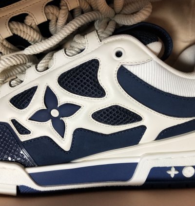 Flower Detail Skate Sneaker