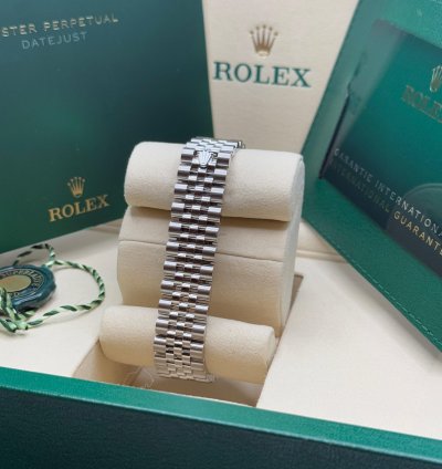Rolex Datejust 31 New 2025 Blue Roman Dial Diamond Bezel Stainless Steel Jubilee