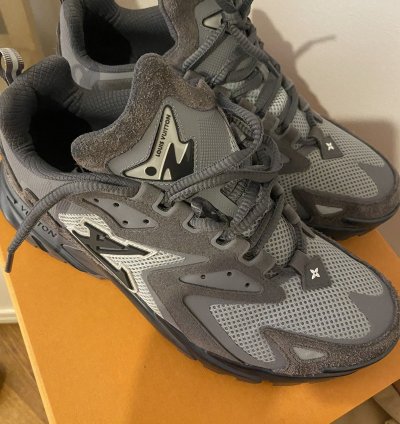 Last Drop Louis Vuitton Tativ Sneakers