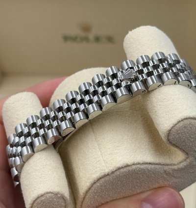 Rolex Datejust 31 Pink Dial Diamond Bezel Jubilee