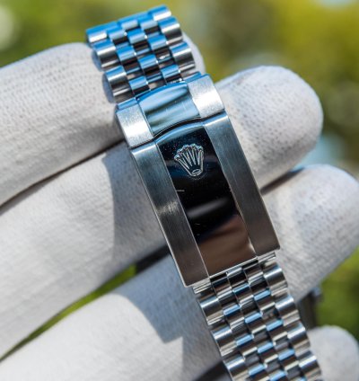 Rolex Datejust 36 126234 - Bright Blue Diamond Set Dial - Jubilee Bracelet