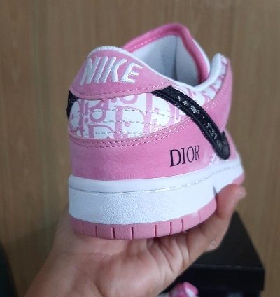 Dior Pink X Nike Sb Dunk Low Pro
