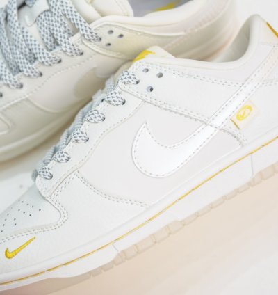 280 Nike Sb Dunk Low Beige Light Yellow Pearlescent Starry Sky Xb3802-347 -