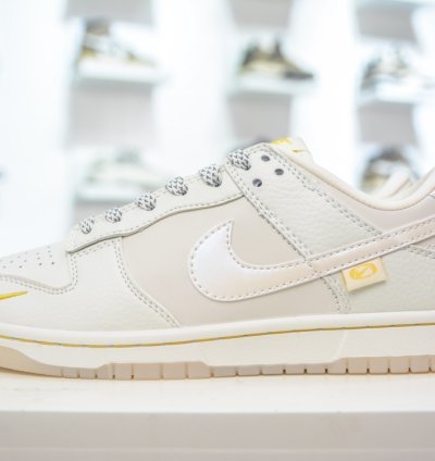 280 Nike Sb Dunk Low Beige Light Yellow Pearlescent Starry Sky Xb3802-347 -