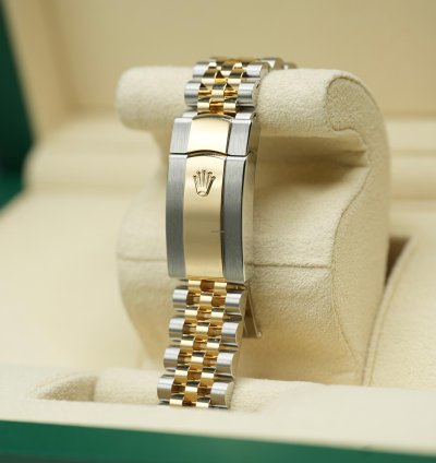 Rolex Datejust 36 2024 Datejust 36 Bi-metal Mop Diamond Dial Jubilee Bracelet Unworn Box Papers 126233