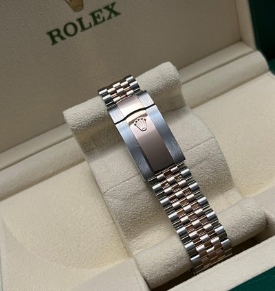Rolex Datejust 36 2024 Datejust 36 Steel Rose Gold Silver Motif Diamond Dial Jubilee 126231 Box And Papers