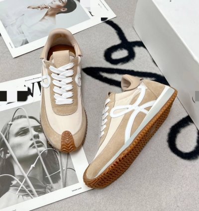Loewe Flow Runner Light Powder Suede