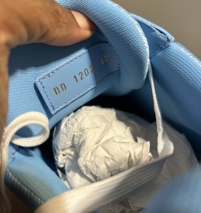 Louis Vuitton Logo Monogram Trainer Sneakers 12