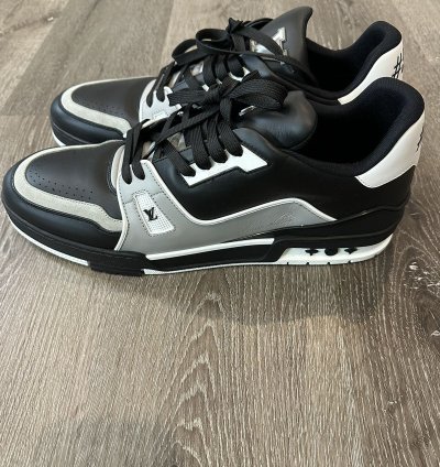Louis Vuitton Lv Black White Trainer