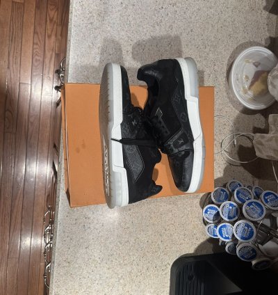 Louis Vuitton Men Sneakers