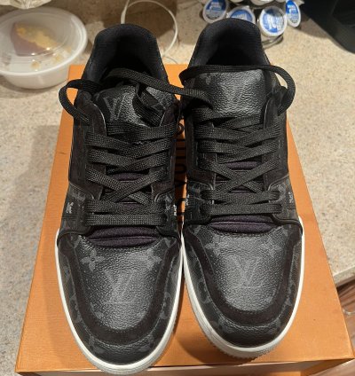 Louis Vuitton Men Sneakers