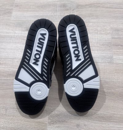Louis Vuitton Mens Trainer