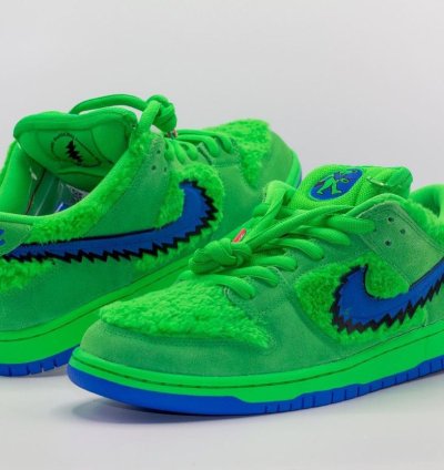 Grateful Dead X Nike Sb Dunk Green Bear Cj5378-300