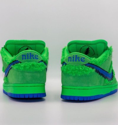 Grateful Dead X Nike Sb Dunk Green Bear Cj5378-300