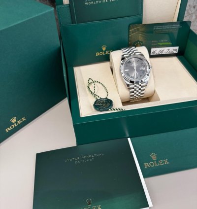 Rolex Datejust 41 Full Set Full Stickers New 2025
