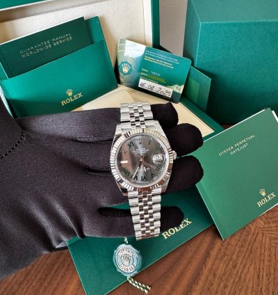 Rolex Datejust 41 Full Set Full Stickers New 2025