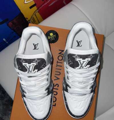 Louis Vuitton Monogram Trainers Lv7 5