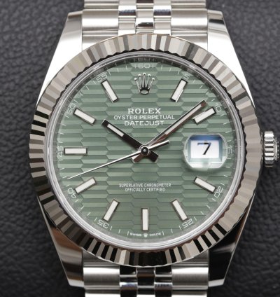 Rolex Datejust 41 Reference 126334 Green Fluted Motif