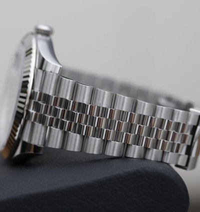 Rolex Datejust 41 Reference 126334 Green Fluted Motif
