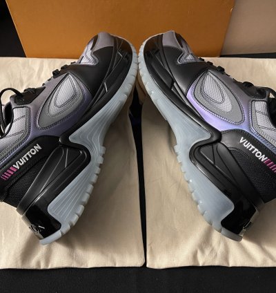 Louis Vuitton Nwb Uk 9 5 Run Away Pulse Sneakers 1a5ytg