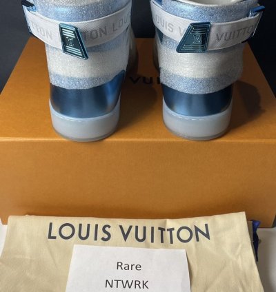 Louis Vuitton Rivoli High Top Sneaker Size 9 White Blue