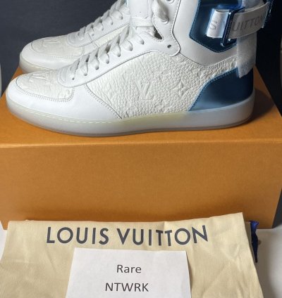 Louis Vuitton Rivoli High Top Sneaker Size 9 White Blue