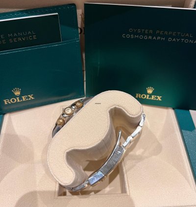 Rolex Daytona Champagne Dial Yellow Gold Steel