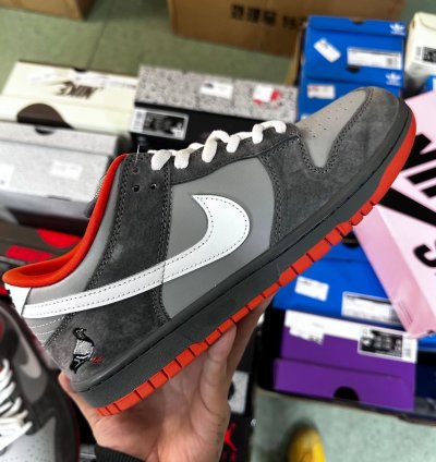 Nike Sb Dunk Low Staple Nyc Pigeon