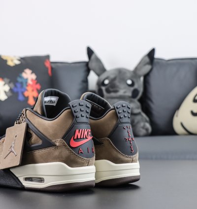 Travis Scott X Nike Air Jordan 4