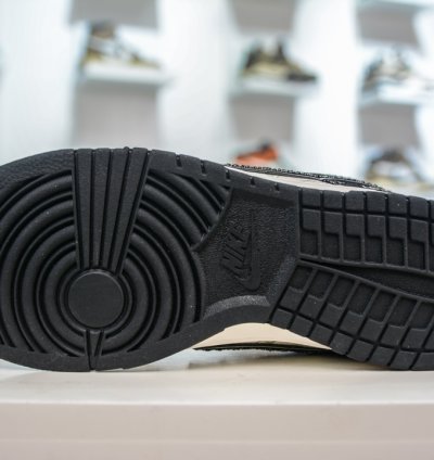 280 Lv X Nike Dunk Low This Model Advocates Breaking The Traditional Industrial 434w