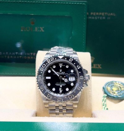 Rolex Gmt-master Ii 126710grnr Gmt-master Ii Bruce Wayne Steel Ceramic Gray Black Bezel Black Dial Jubilee