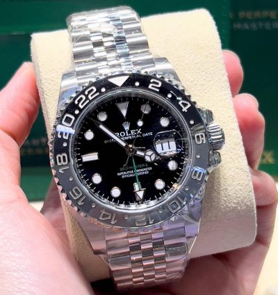 Rolex Gmt-master Ii 126710grnr Gmt-master Ii Bruce Wayne Steel Ceramic Gray Black Bezel Black Dial Jubilee
